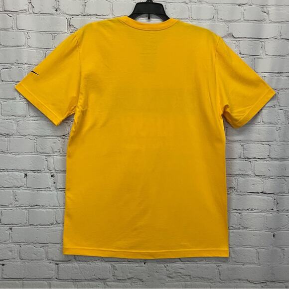 Nike NFL Pittsburgh Steelers T-Shirt Men's Size M Gold Football Game Tailgating - Picture 4 of 4